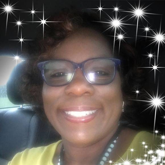 Meet your Posher, Patricia - Picture 1 of 1